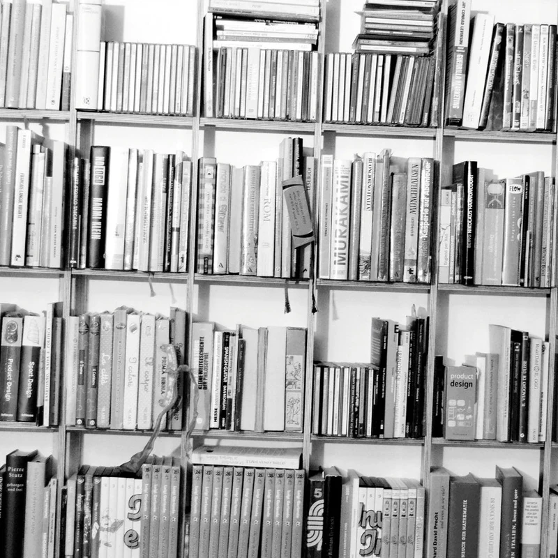 Bücherregal Schlagseite - Breuer & Bono