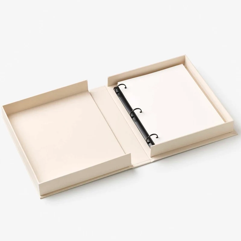 Fotoalbum “Embroided Voyage” | Besticktes Design | PRINTWORKS
