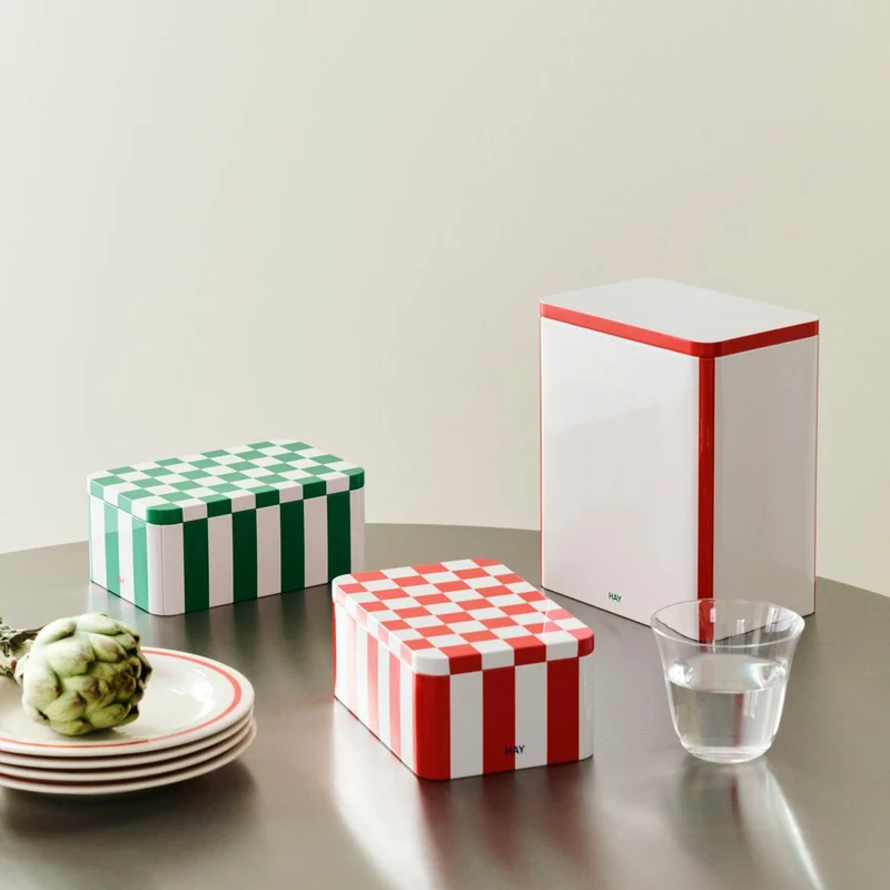 Dose „Tin Container Large“ | Off White & Red | HAY
