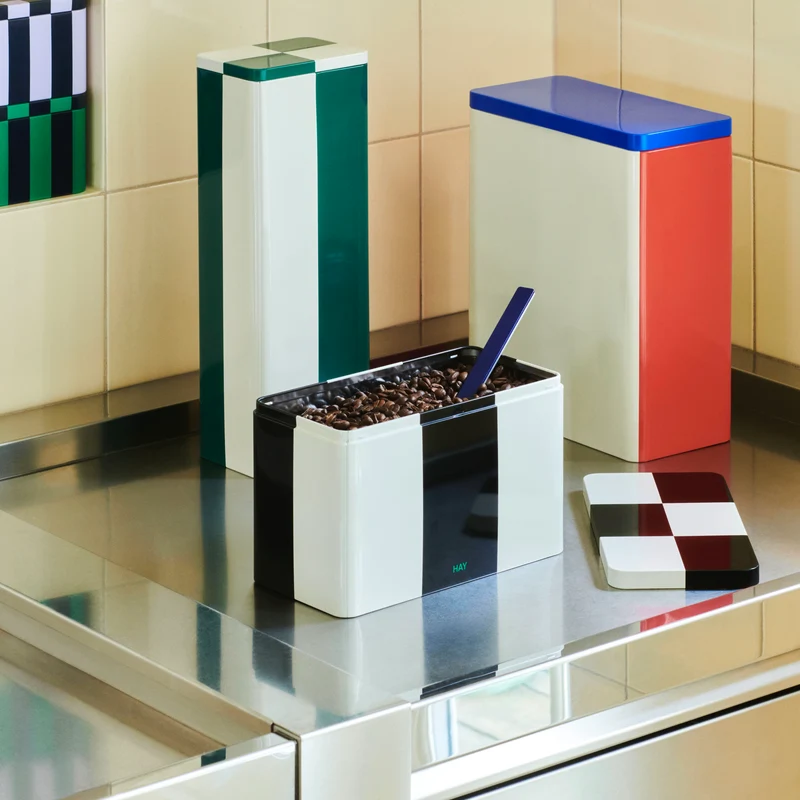 Dose „Tin Container Medium“ | Black & Off-White | HAY