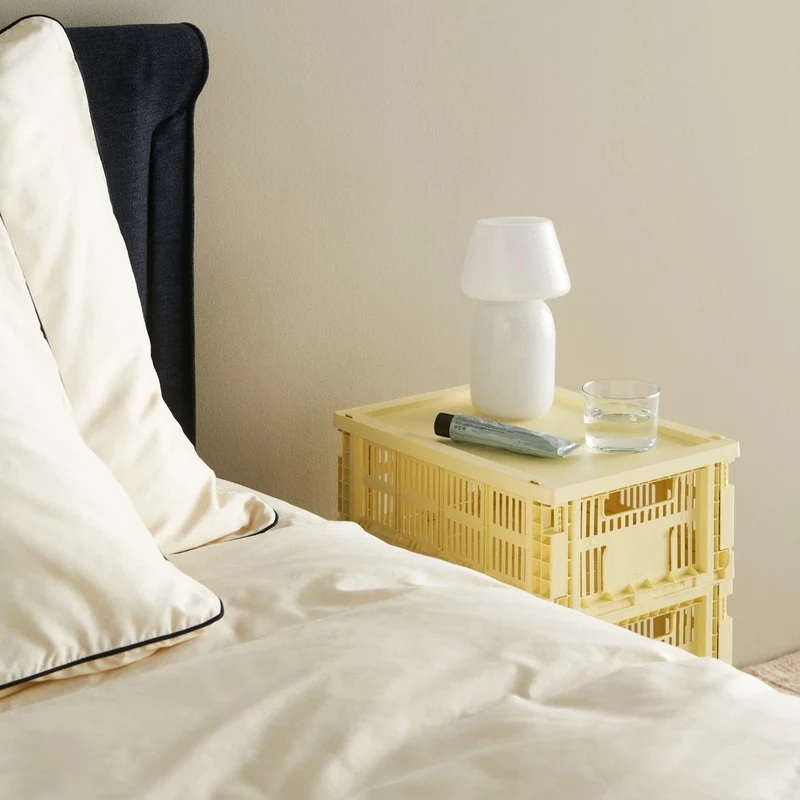 Faltbox „Colour Crate Medium Light Yellow“ | Stapelwunder in Gelb | HAY