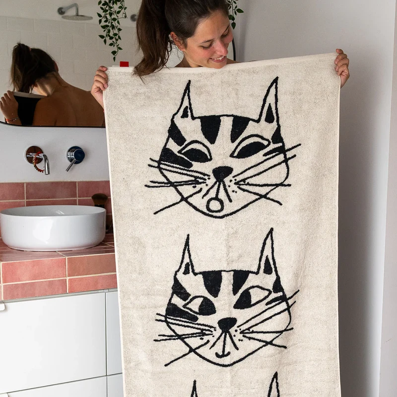 Badetuch “Kitty” | Verspielt & weich aus Baumwolle | helen b