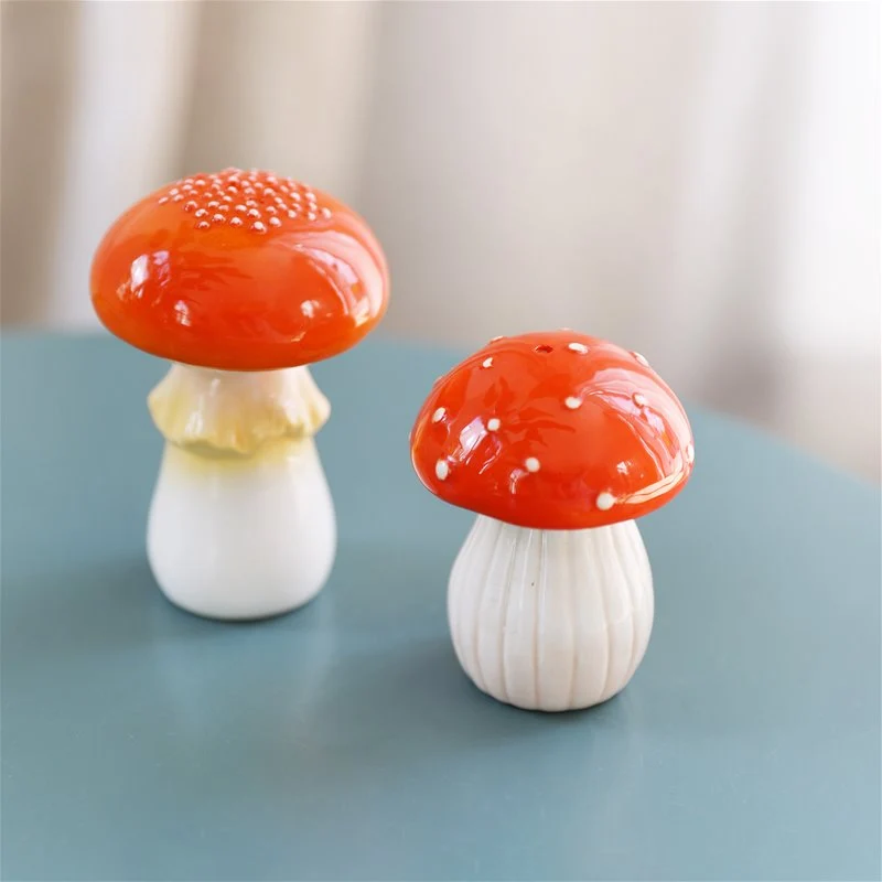 Salz- und Pfefferstreuer "Mushroom" von &Klevering | hochwertiges Keramikdesign in Pilz-Form