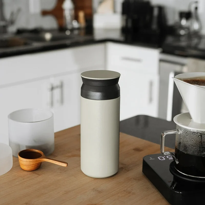 Thermobecher "Travel Tumbler" Sand Beige 500ml | doppelwandig isoliert | KINTO