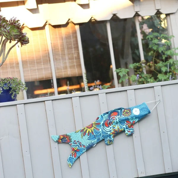 Windfisch „Blue Blossom 70cm“ | Florales Design | Madame Mo