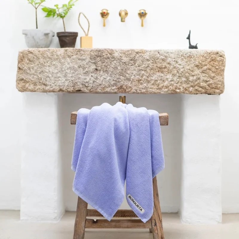 Badelaken „Naram Lavender Blue 100×150 cm“ | Pastellig & groß | BONGUSTA