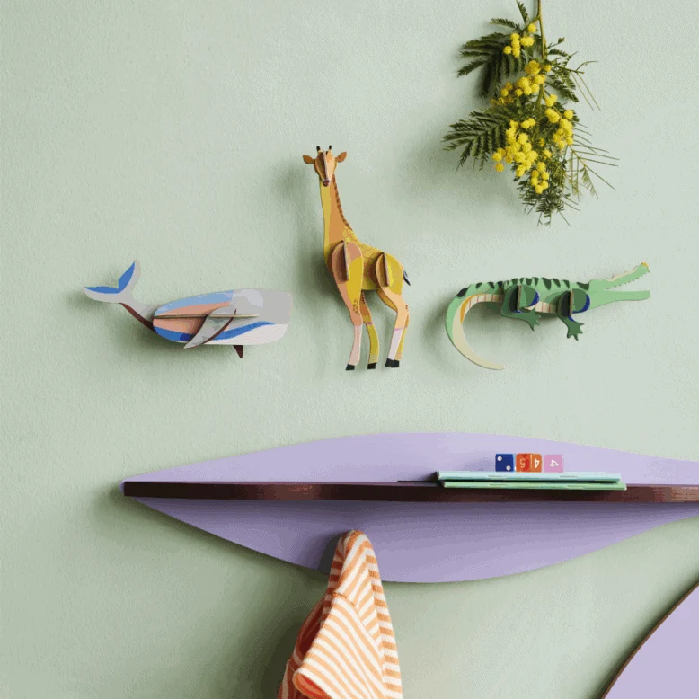 Wanddeko studio ROOF “Whale” | Stilvolle Waldeko aus Karton