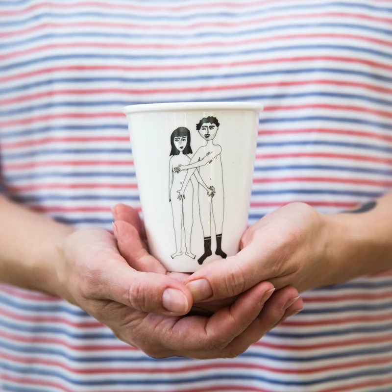 Becher helen b "Naked Couple" | Design Mug mit Illustrationen von Helen Blanchaert