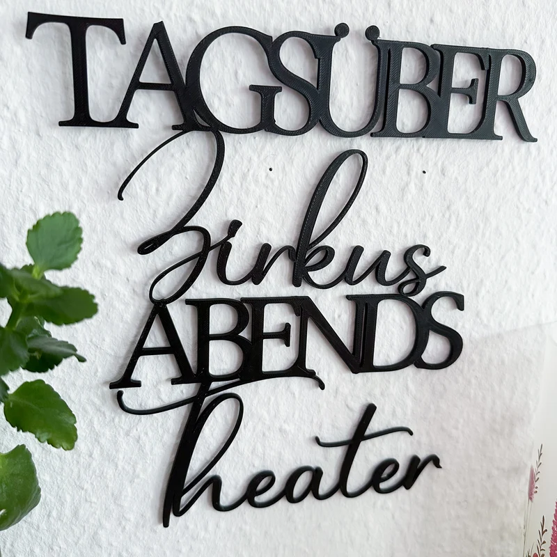 Tagsüber Zirkus - Abends Theater Schild