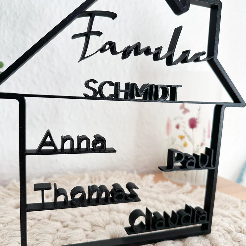 Familienhaus mit Namen (personalisiert)