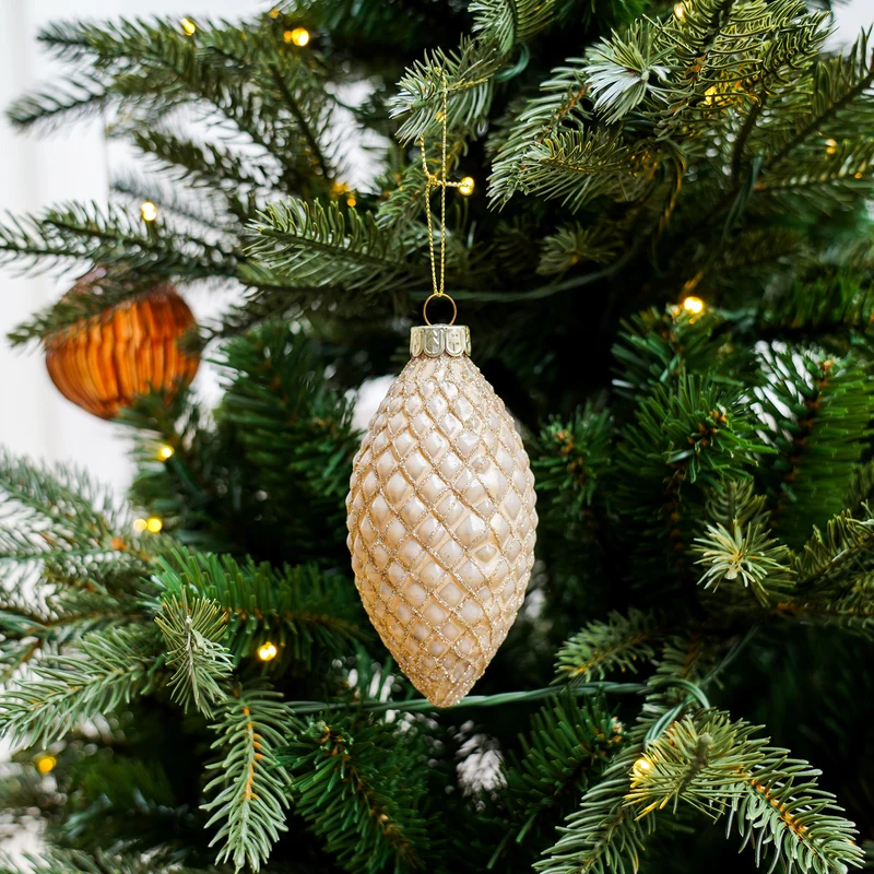 Weihnachtskugel mit Glitzerkaros