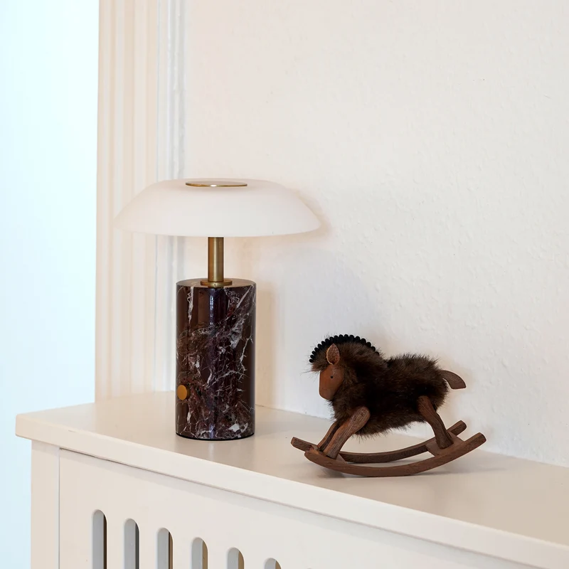 Schaukelpferd aus Holz