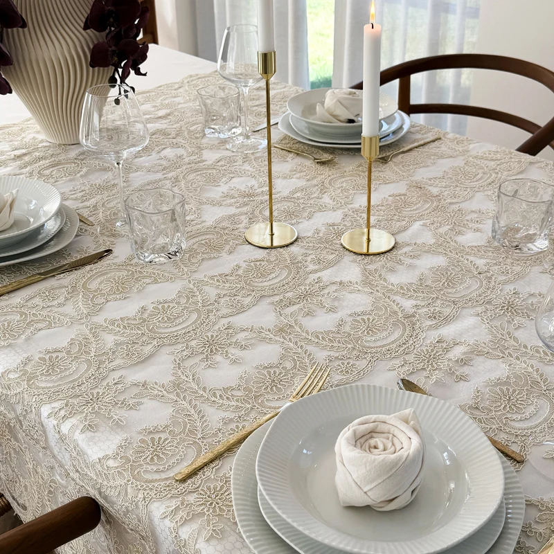 Vintage Spitzen-Tischdecke 150 x 150