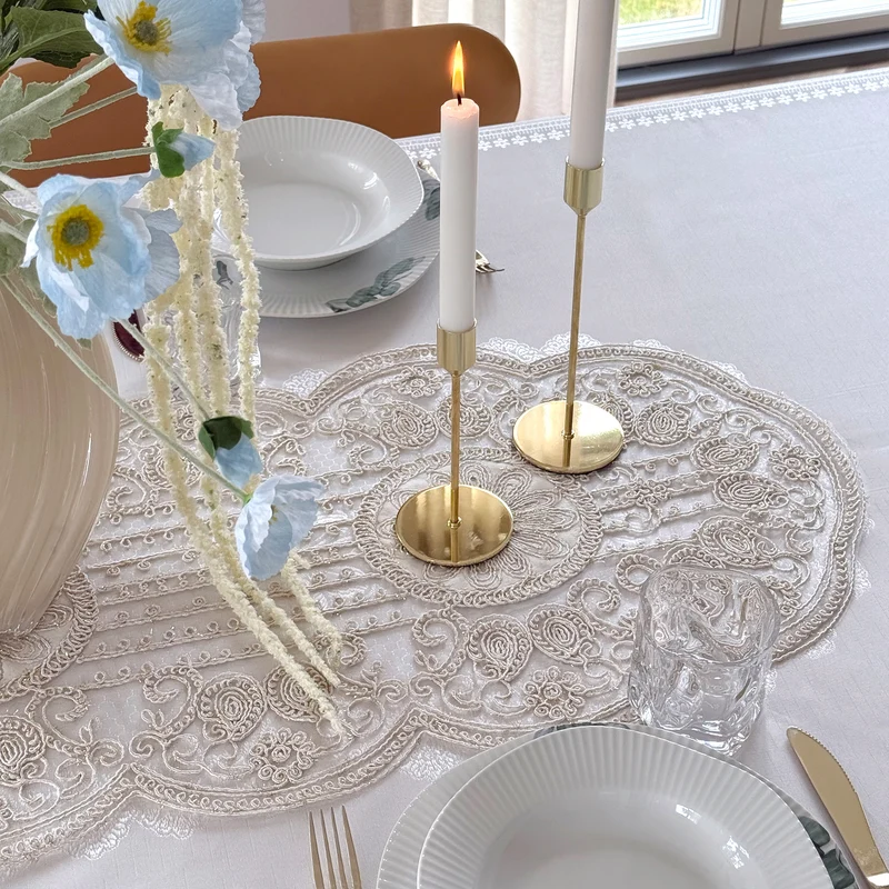 Vintage Spitzen-Tischläufer - Oval