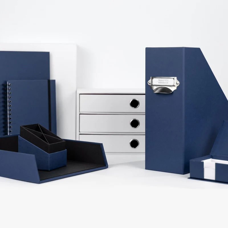 S.O.H.O. Notizbuch | A5 | Hardcover | Blanko | Mit Gummizug | navy-blau